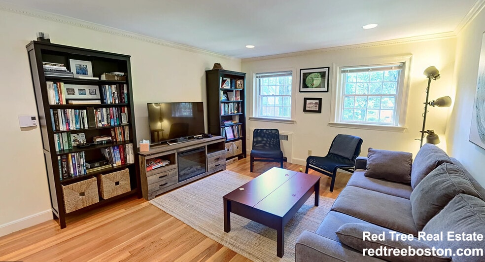 Building Photo - 67 Wyman St