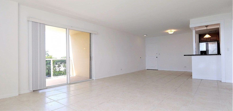 Building Photo - 2800 N Flagler Dr