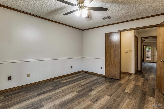 Building Photo - 6327 Heart Pine Dr