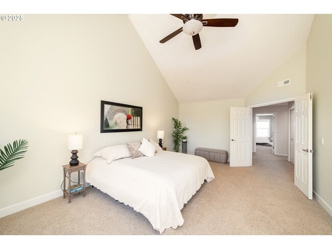 Building Photo - 5630 SW Kruse Ridge Dr
