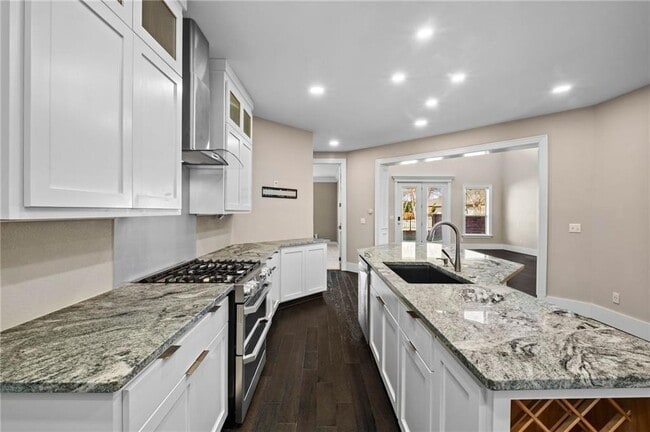 Building Photo - 6683 W Valley View Rd