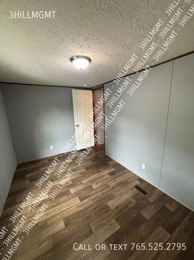 Building Photo - 5600 W Kilgore Ave