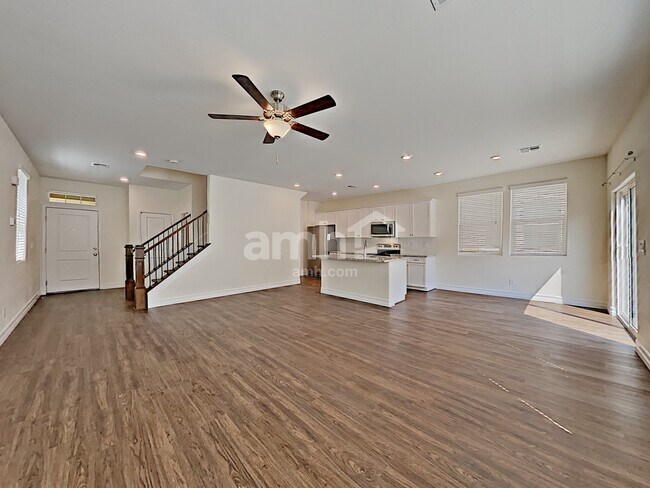 Building Photo - 10474 Marias St