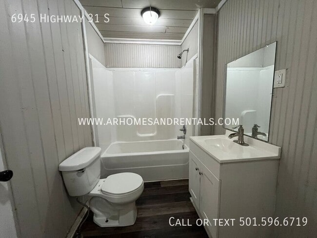 Building Photo - 6945 Highway 31 S