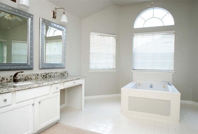 Building Photo - 20703 Spring Rose Dr