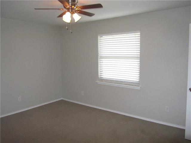 Building Photo - 204 Appaloosa St
