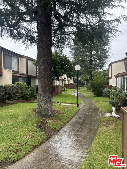 Building Photo - 14501 Tupper St