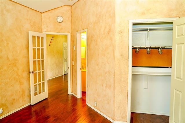 Building Photo - 6018 Blue Oak Dr