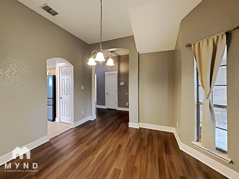 Building Photo - 7842 Sterling Manor