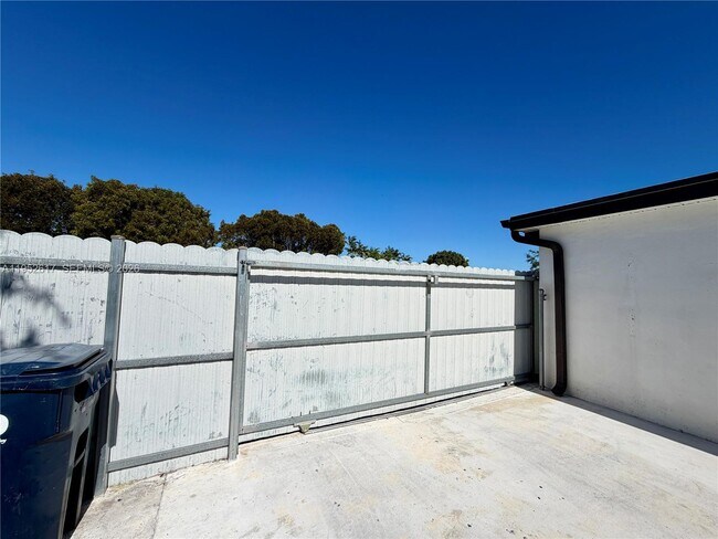 Building Photo - 16320 SW 278th St