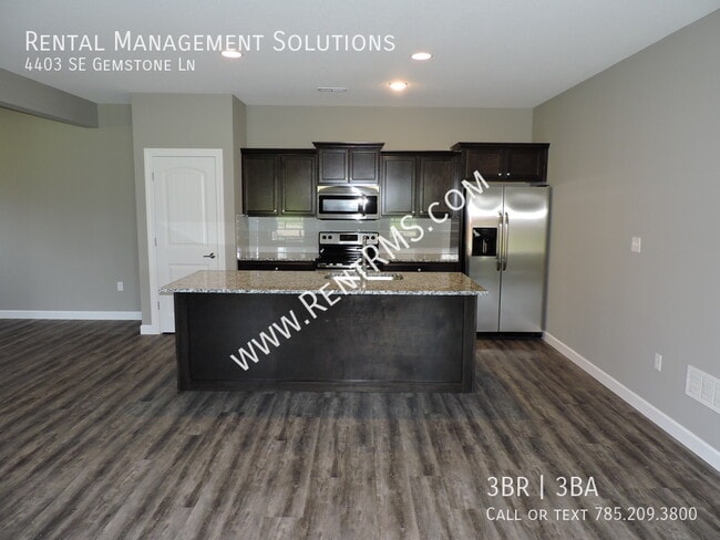 Building Photo - 4403 SE Gemstone Ln