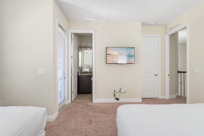 Building Photo - 909 Desert Mountain Ct