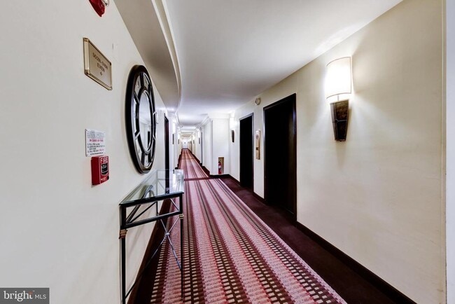 Building Photo - 950 25th St NW