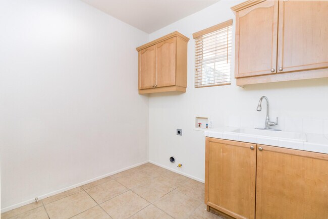Building Photo - 66168 S Agua Dulce Dr