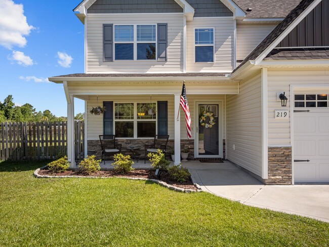 Building Photo - 219 Breakwater Dr