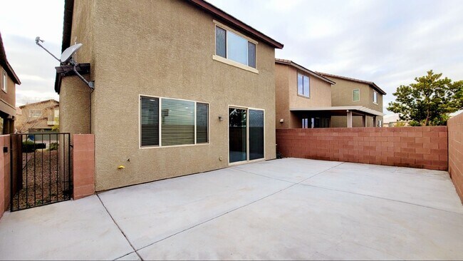 Building Photo - 8518 Genesee Ct
