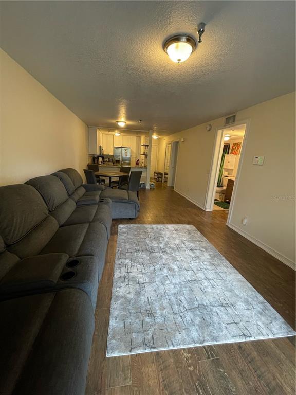 Building Photo - 15215 Amberly Dr