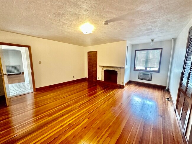 Building Photo - 30 South St