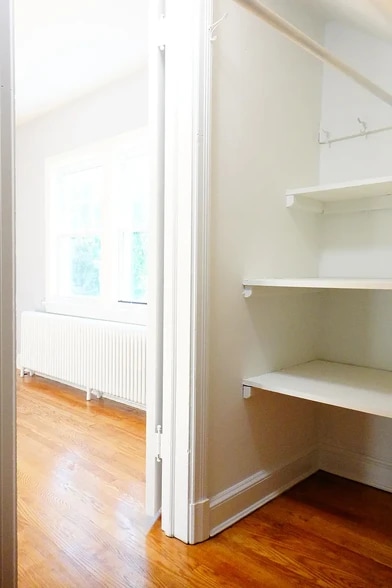 Building Photo - 910 Kennebec Ave