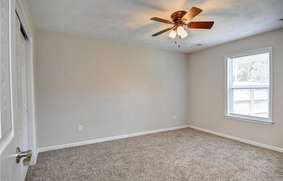 Building Photo - 1106 Eaglewood Dr
