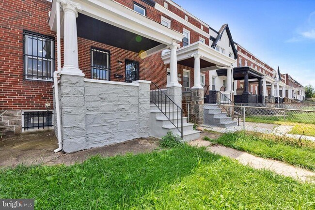 Building Photo - 3015 Spaulding Ave