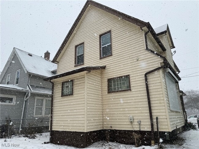 Building Photo - 4128 E 114th St