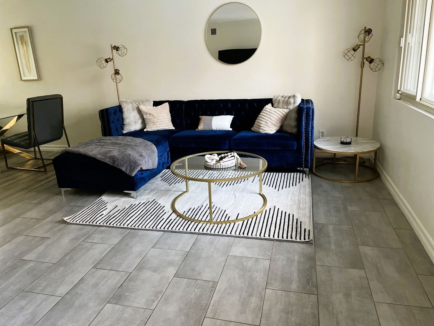 Building Photo - 8650 Belford Ave