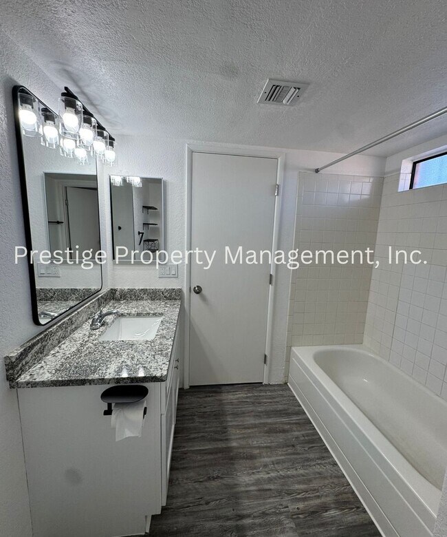 Building Photo - Newly Remodeled Southwest Gem W/ Pool