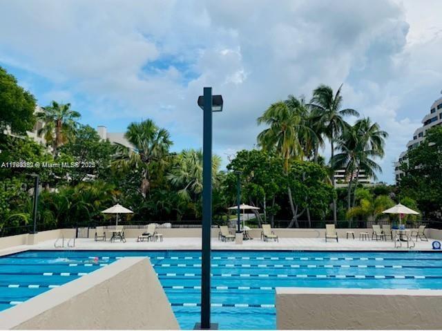 Building Photo - 161 Crandon Blvd