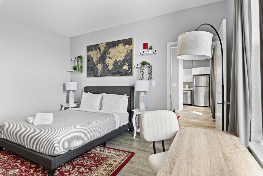 Building Photo - 95 Broadway