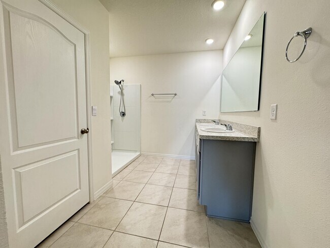 Building Photo - 1642 Reddish Egret Ct