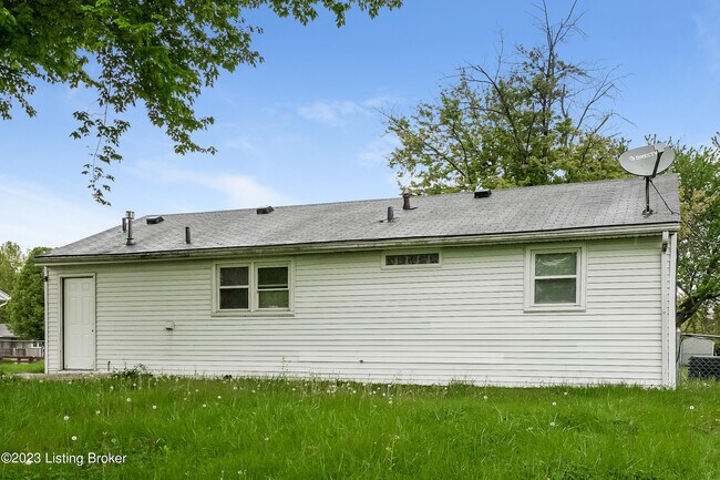 Building Photo - 7300 Betsy Ross Dr