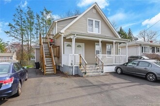 Building Photo - 116 Medford St