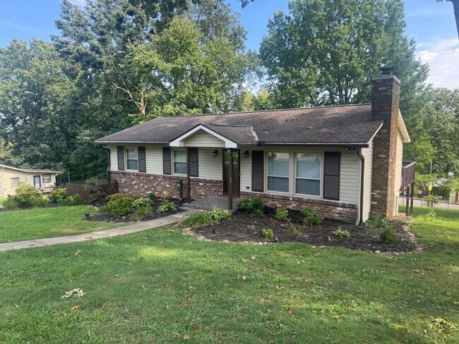 Building Photo - 4616 Crestfield Rd