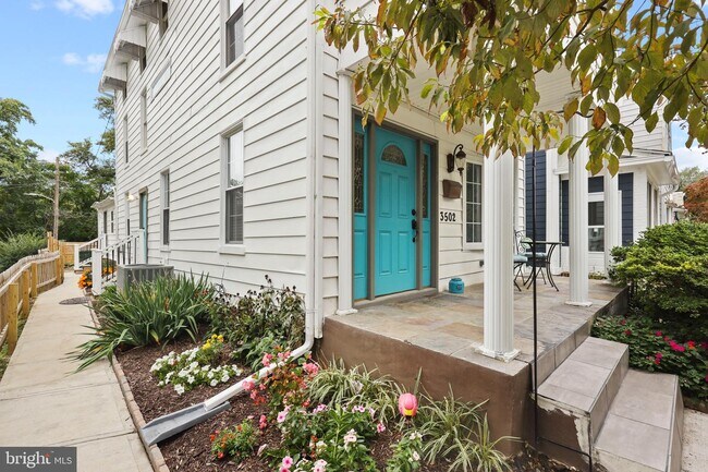 Building Photo - 3502 Buena Vista Ave