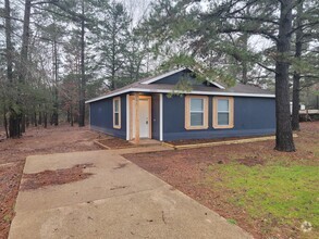 Building Photo - 10265 Country Hills Blvd