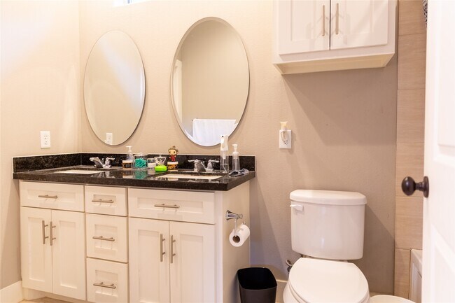 Building Photo - 2903 Blodgett St