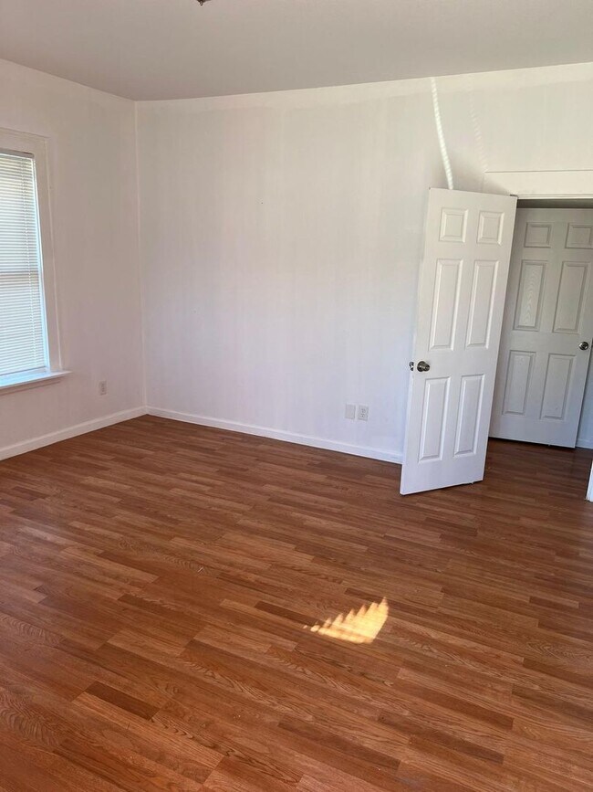 Building Photo - 4019 Procter St