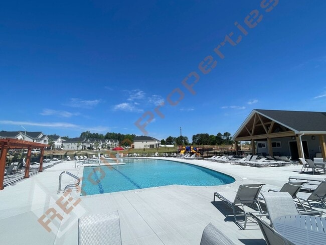 Building Photo - Amazing 4 Bedroom, 2.5 Bathroom Home with 1st Floor Primary Bedroom Suite, High Speed Internet, a...