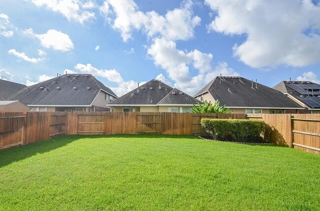 Building Photo - 5610 White Camelia Ct