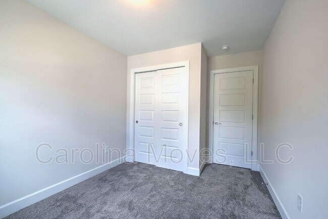 Building Photo - 26 Jaycee Ct