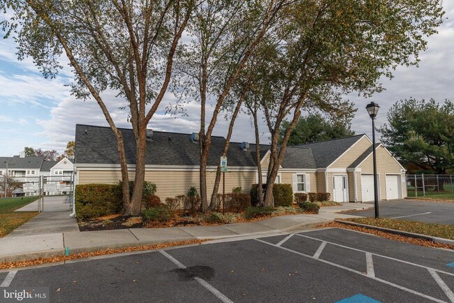 Building Photo - 8495 Falls Run Rd