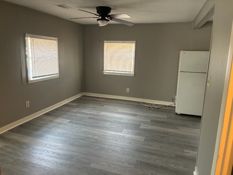 Building Photo - 4441 NE Winn Rd