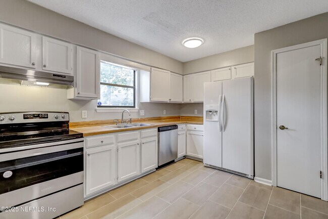 Building Photo - 5254 Percheron Ct