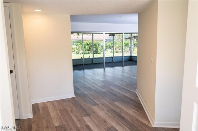 Building Photo - 5654 Eichen Cir