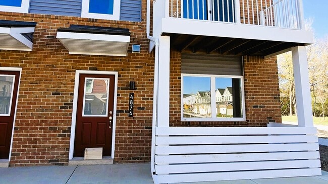 Primary Photo - 4876 Parkside Ln