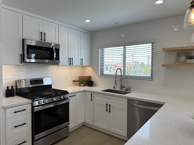 Building Photo - 24643 Santa Clara Ave