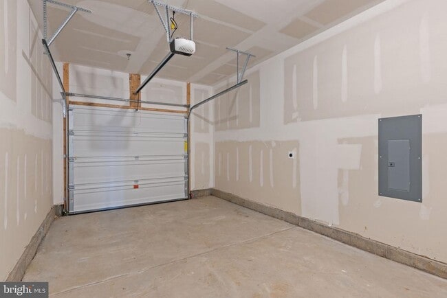 Building Photo - 123 Stoutsburg Blvd