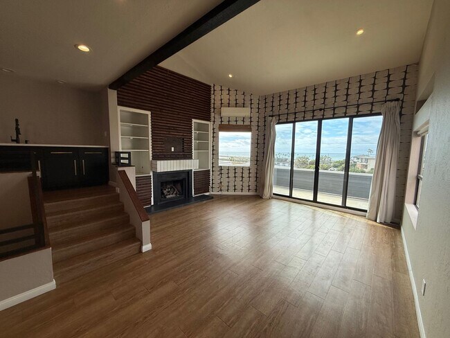 Building Photo - 2 Bedroom, 2 Bath + Loft, with Exceptional Views! Just Steps to the Beach!