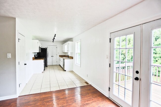 Building Photo - 238 Audrea Ln